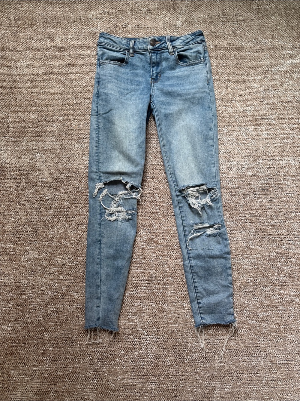 American Eagle Outfitters Light Blue Distressed Skinny Jeans
